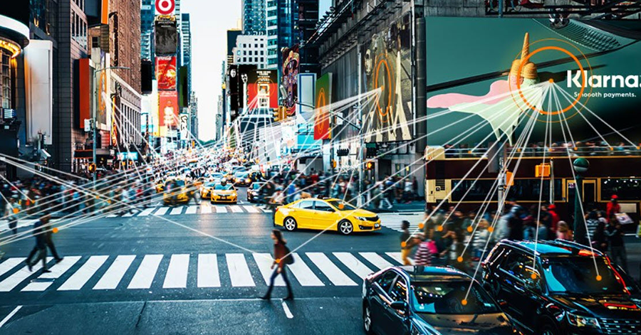 5G-Powered Smart Billboards