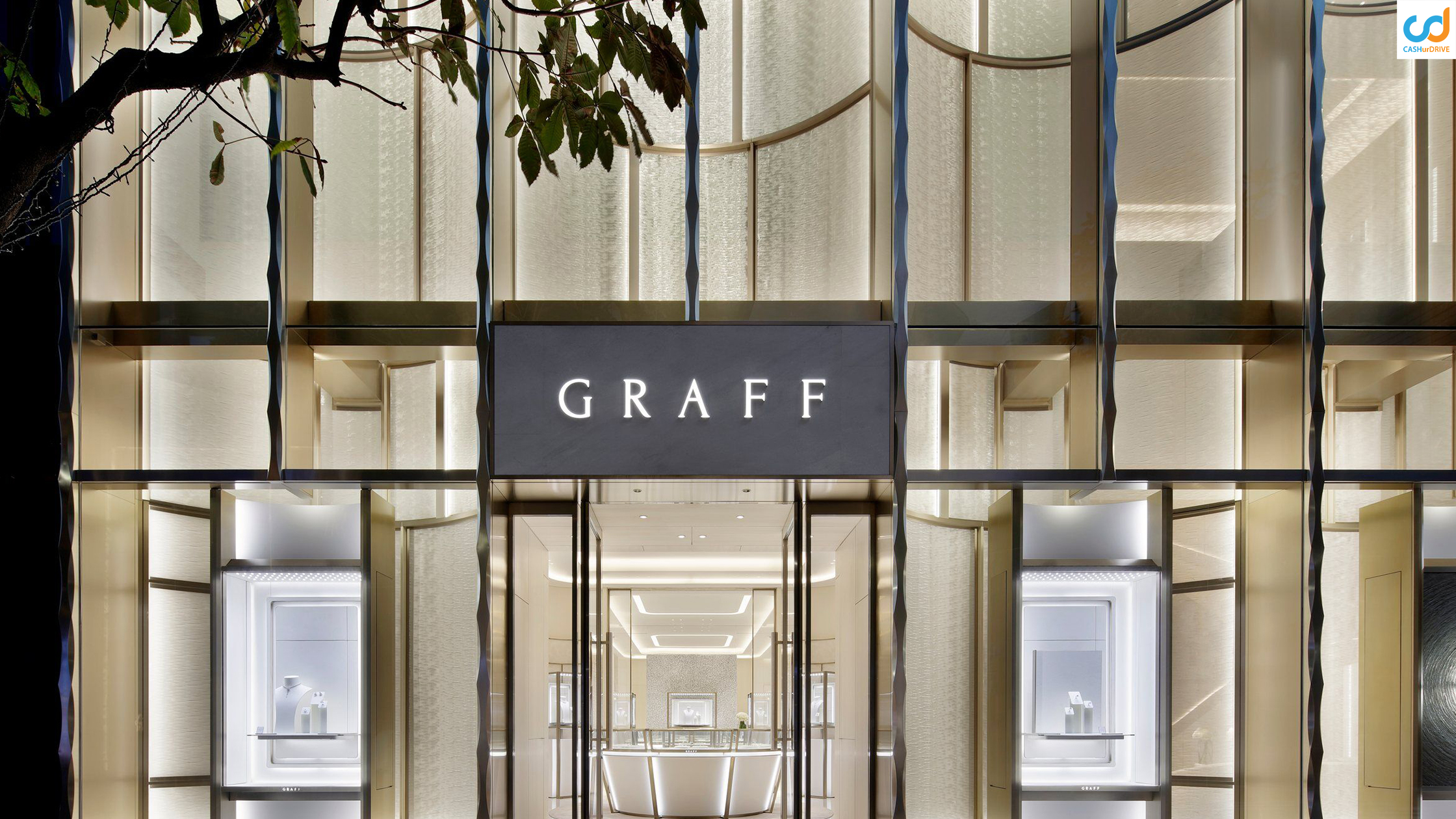 Glow Sign Boards & Beyond: Outdoor Ad Strategies That Attract Jewellery Buyers