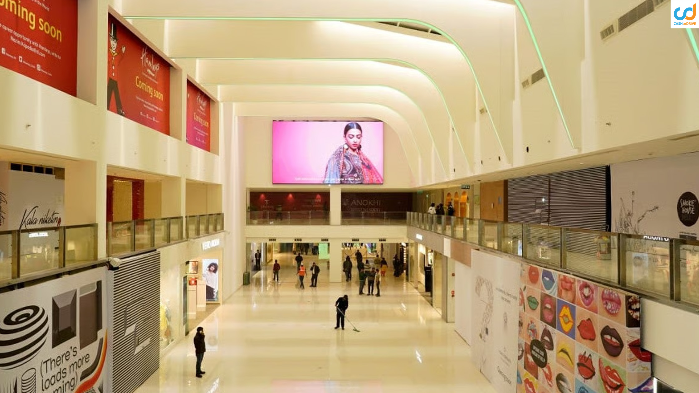 Benefits of Partnering with Professional OOH Agencies