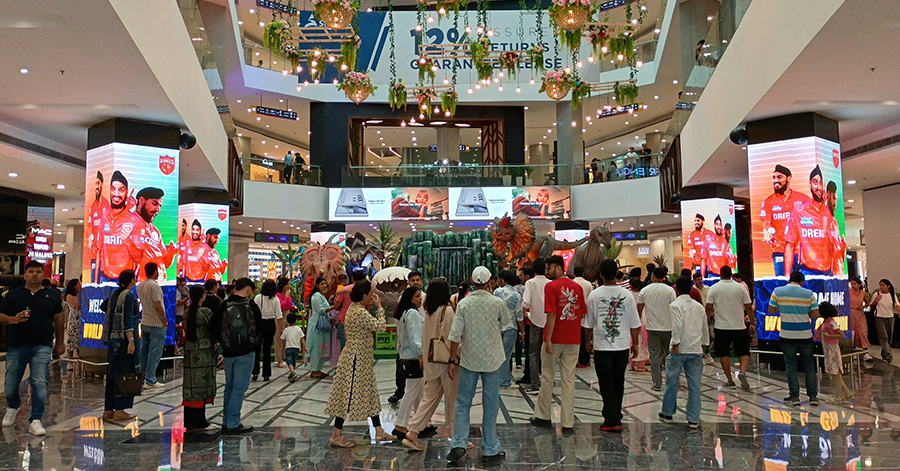 Different formats available for mall advertising in Delhi NCR including kiosks, digital screens, and banners