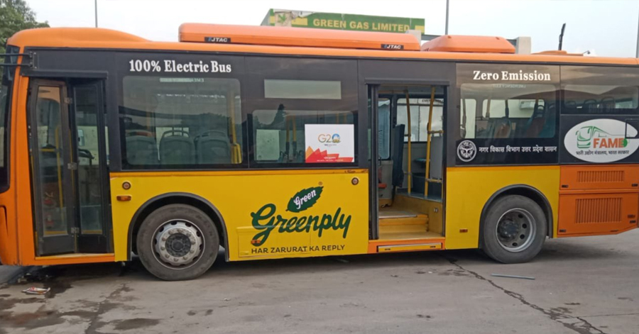 Delhi bus advertising rates by format