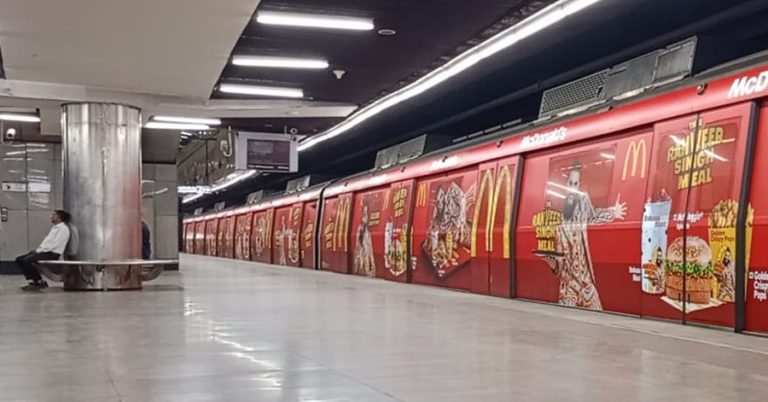 Metro Advertising Cost in India Premium